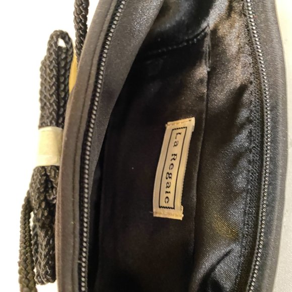 La Regale Evening Bag with Zip Closure- Like New, Never Used! - Picture 4 of 7
